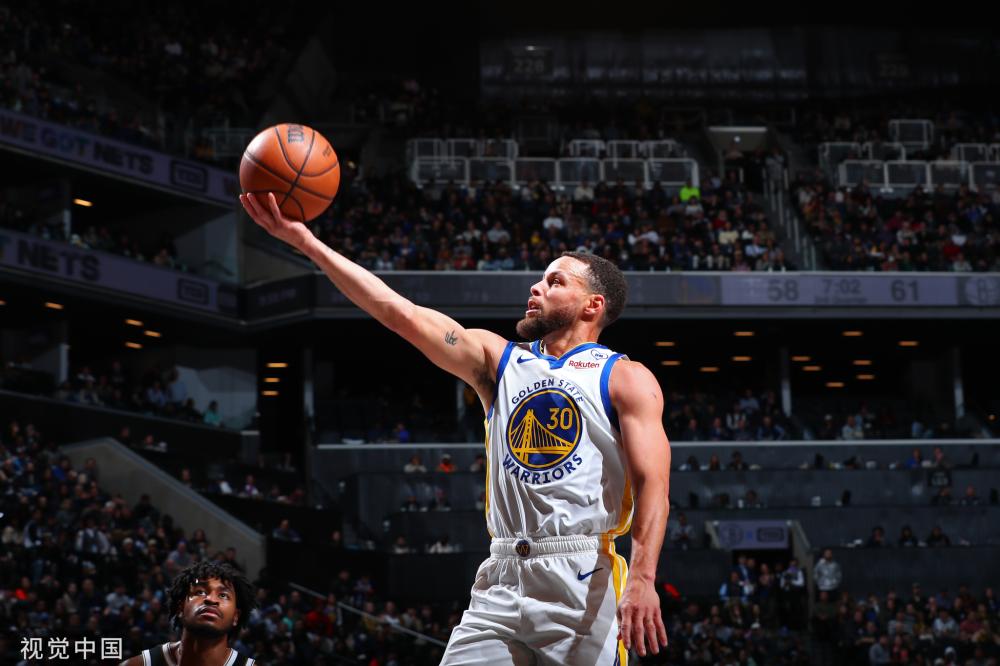 而是折射出 而是折射出