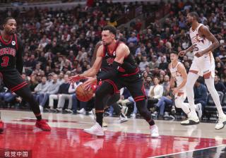 快速的回防 快速的回防